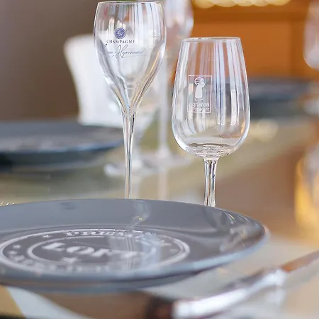 Chez Clem - 3 - Garage Prive - Wifi - Netflix 랭스